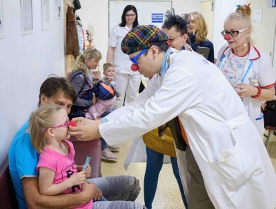 Foto: Strakonickou nemocnici navštívili zdravotní klauni